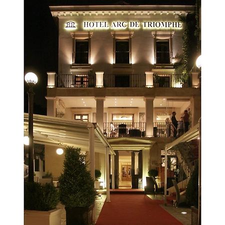 Arc De Triomphe Apartments Бухарест Экстерьер фото