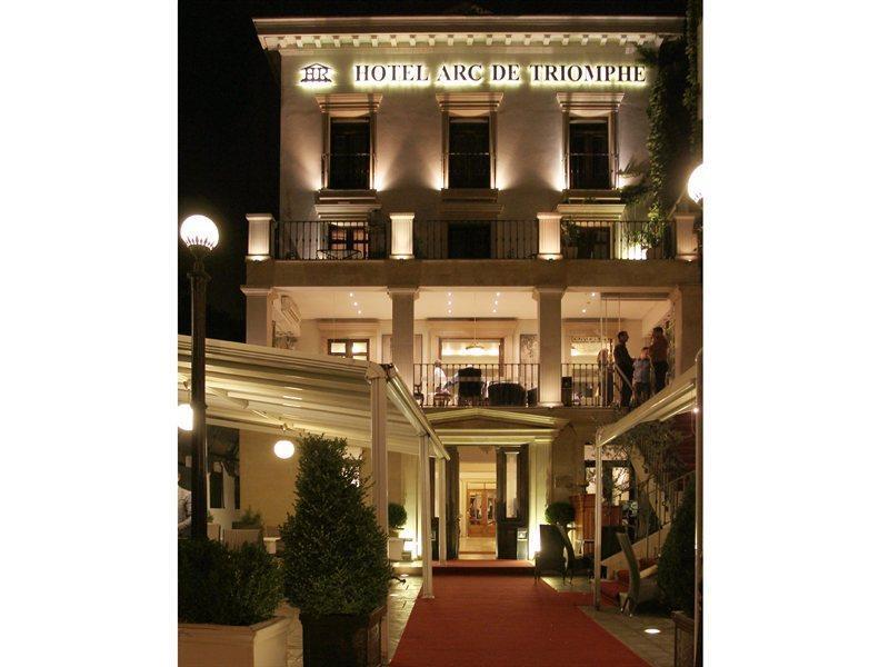 Arc De Triomphe Apartments Бухарест Экстерьер фото